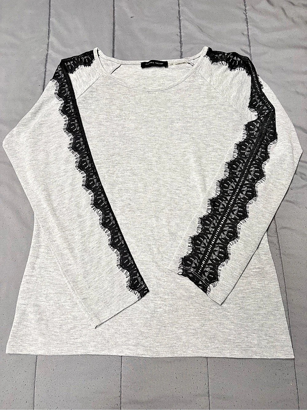 Ivanka Trump Long Sleeve Lace Trim Top in Gray & Black Size Large